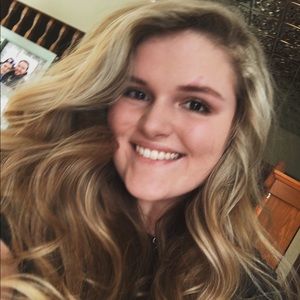 Meet your Posher, Abby